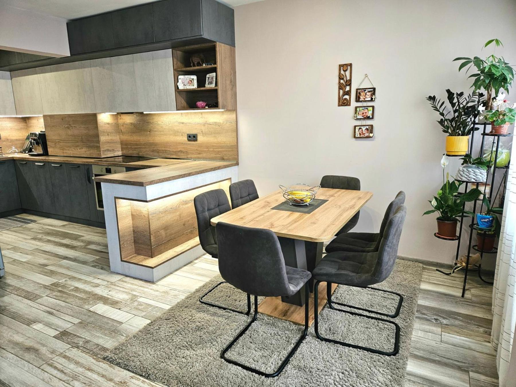 וארנה Beachside Apartment Center # 3 מראה חיצוני תמונה